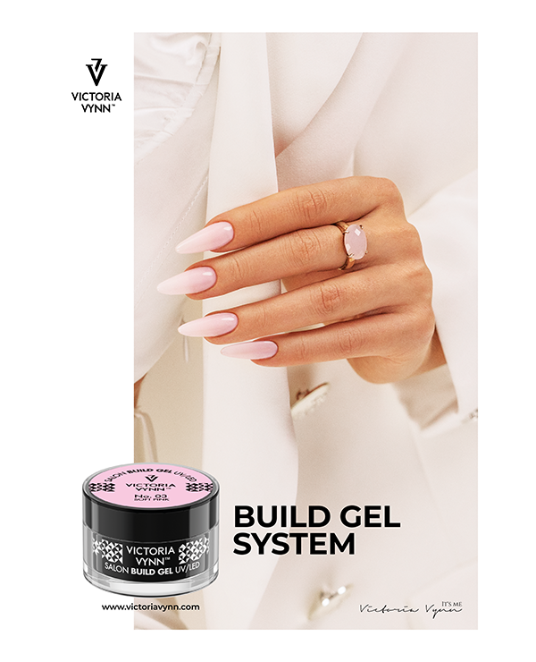 PLAKAT BUILD GEL C, Format B2 - VICTORIA VYNN